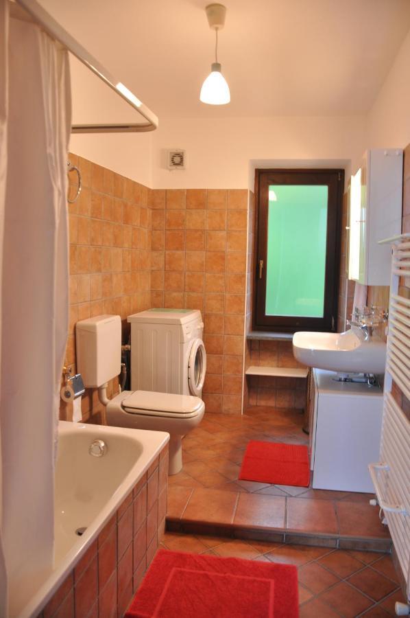 Bed and Breakfast Casa Langa Di Lola Mango Exteriér fotografie
