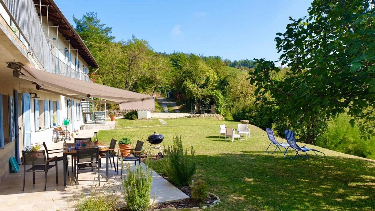 Bed and Breakfast Casa Langa Di Lola Mango Exteriér fotografie